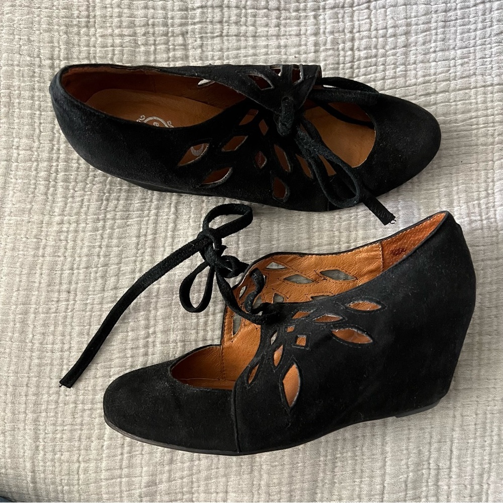 Jeffrey Campbell cutout Mary Jane wedge heel - size 7